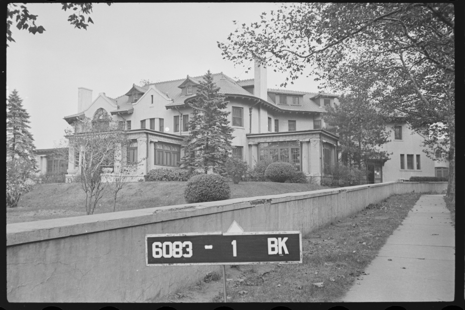 The (Mostly Lost) Houses of Shore Road Urban Archive